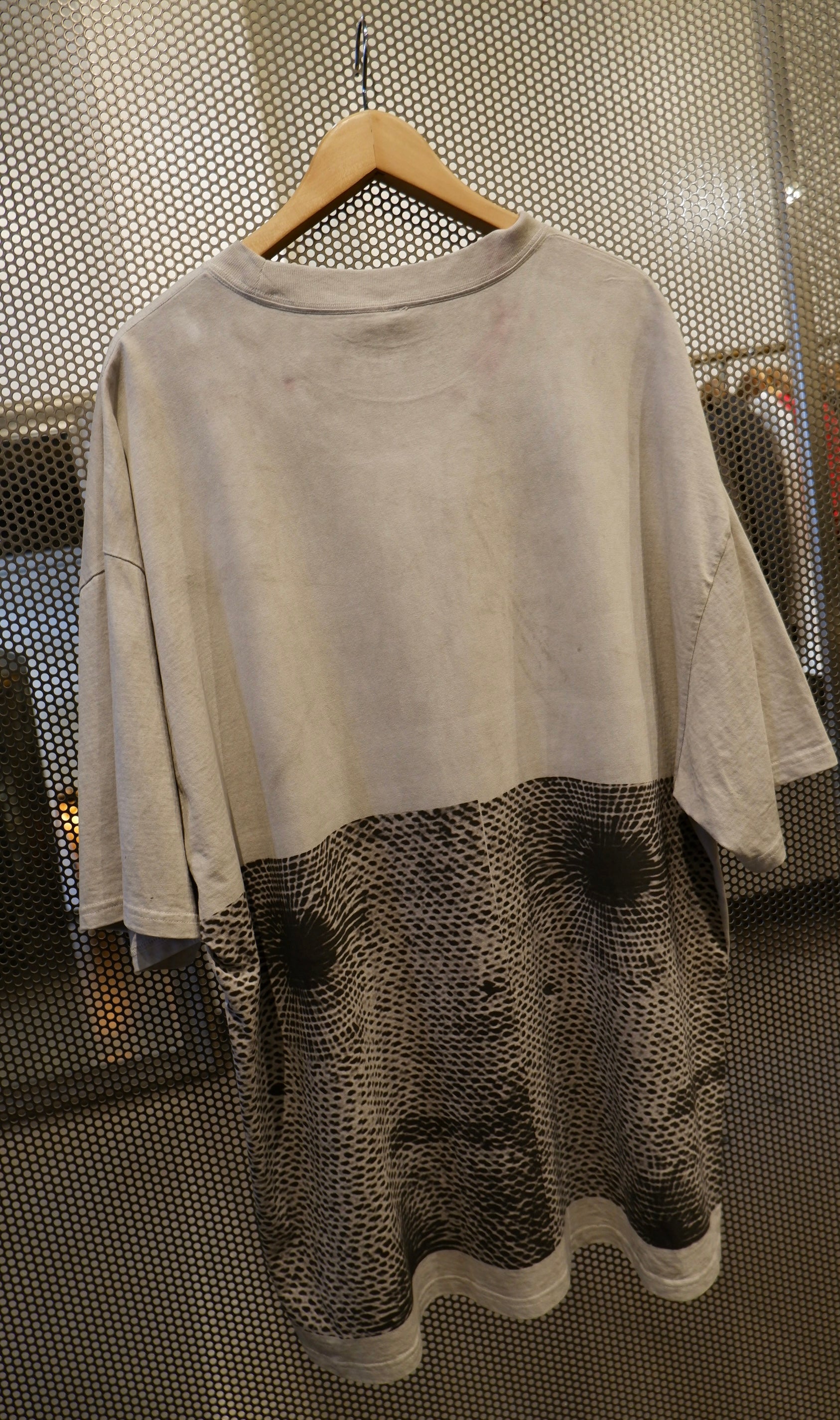 OCTGRDISSB250 Oversized Cotton Tee Grey Distressed Treatment with Star Burst Astrology