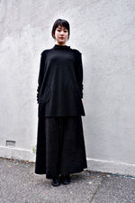 Load image into Gallery viewer, Wool Raglan Sweater
