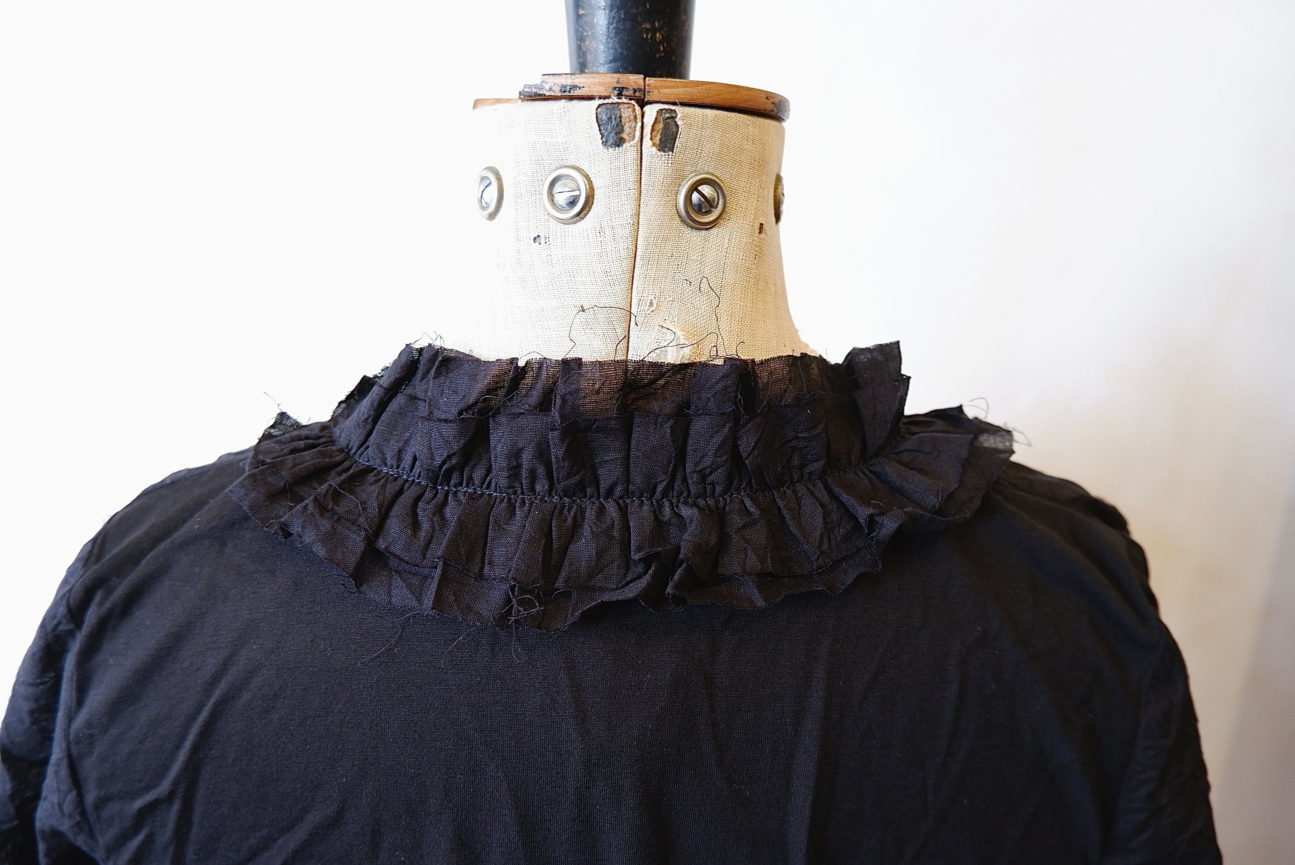 Frillneck Top