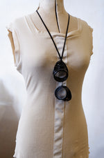 Load image into Gallery viewer, PENDANT - Vintage goggles

