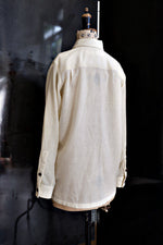 Load image into Gallery viewer, Woollen Gauze Open Collar Shirt
