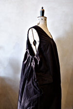 Load image into Gallery viewer, Froncé Réglable Chambermaid Dress
