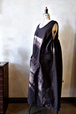 Load image into Gallery viewer, Froncé Réglable Chambermaid Dress
