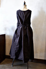 Load image into Gallery viewer, Froncé Réglable Chambermaid Dress
