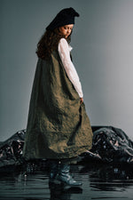 Load image into Gallery viewer, Froncé Réglable Chambermaid Dress
