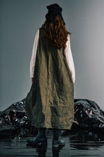 Load image into Gallery viewer, Froncé Réglable Chambermaid Dress
