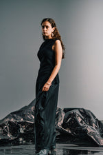 Load image into Gallery viewer, Woollen Gauze Mock Neck Singlet
