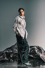 Load image into Gallery viewer, Dessin Victorian Collar Shirt
