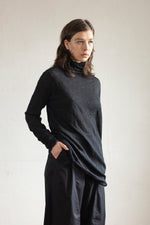 Load image into Gallery viewer, Wool Gauze Highneck Top
