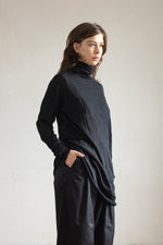 Load image into Gallery viewer, Wool Gauze Highneck Top
